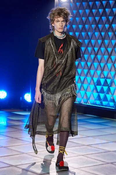 Look 21